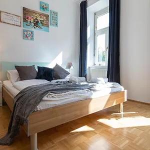  Apartment Yeshello Elegant Near