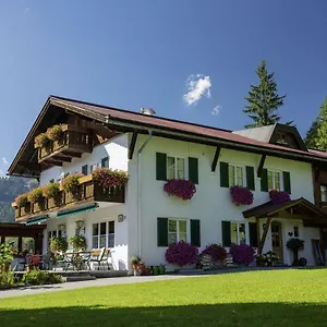 gastehaus-auerstuble.com-bavaria.com/